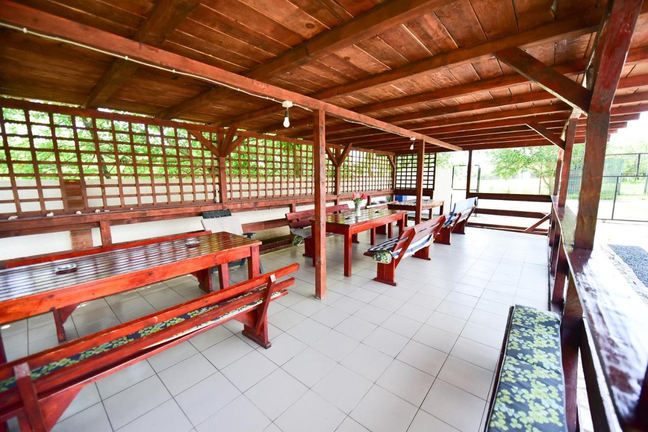 Vila Maya Vama Veche Luaran gambar